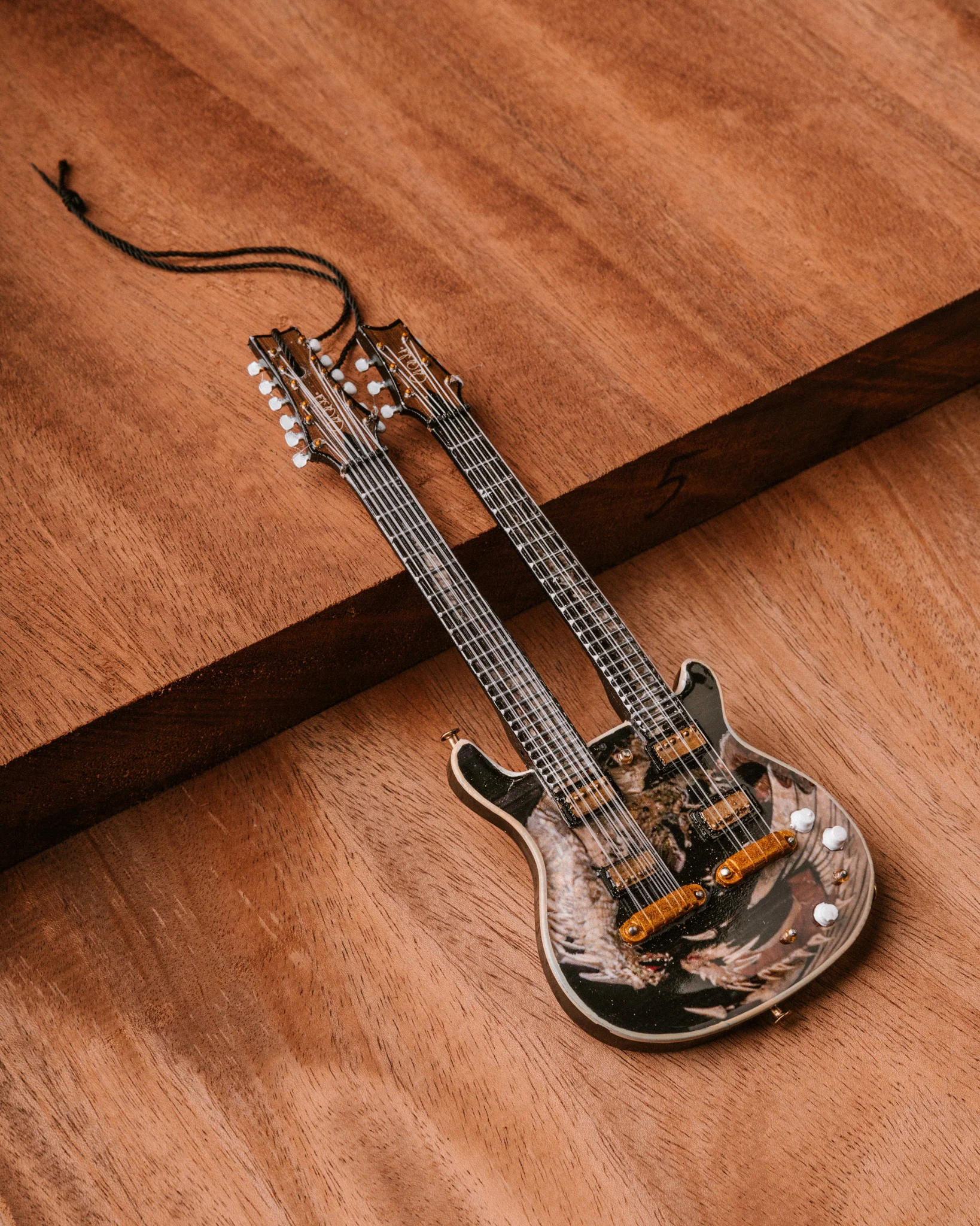 PRS Doubleneck Dragon Holiday Ornament - Image 4